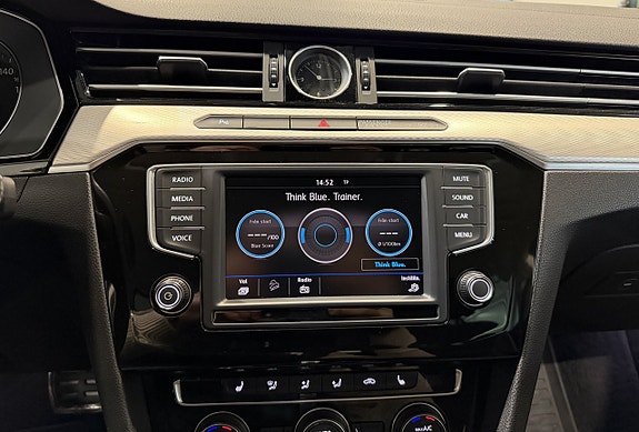 Volkswagen Passat Alltrack 20 of 26