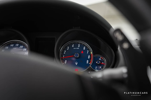 Maserati GranTurismo 8 of 15