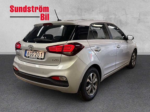 Hyundai i20 7 of 24