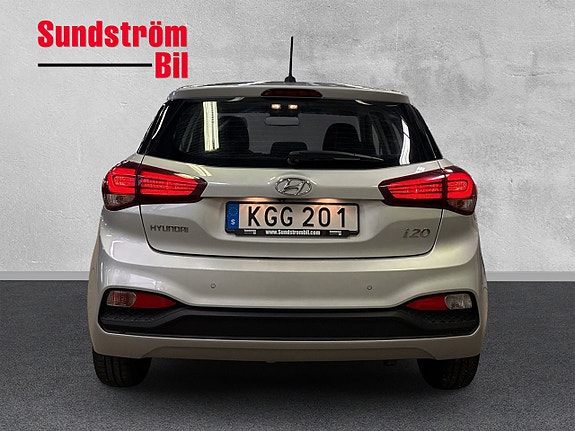 Hyundai i20 6 of 24