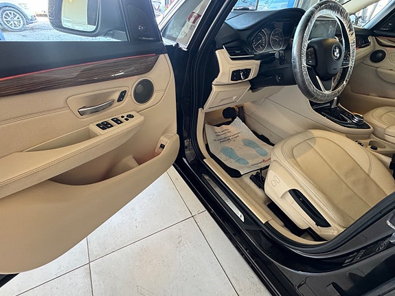 BMW 218d 5 of 5