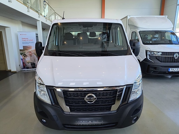 Nissan Interstar 24 of 24