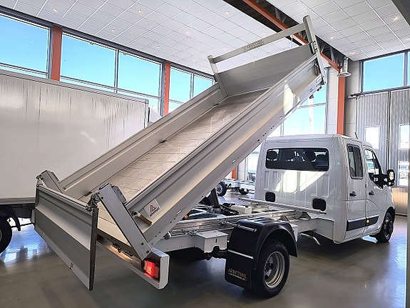 Nissan Interstar 9 of 24
