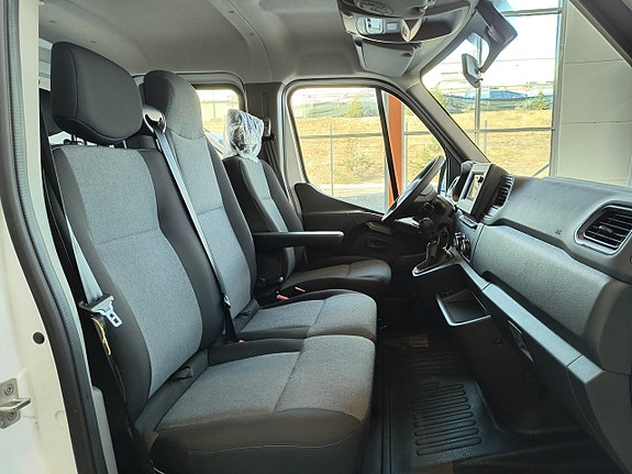 Nissan Interstar 22 of 24