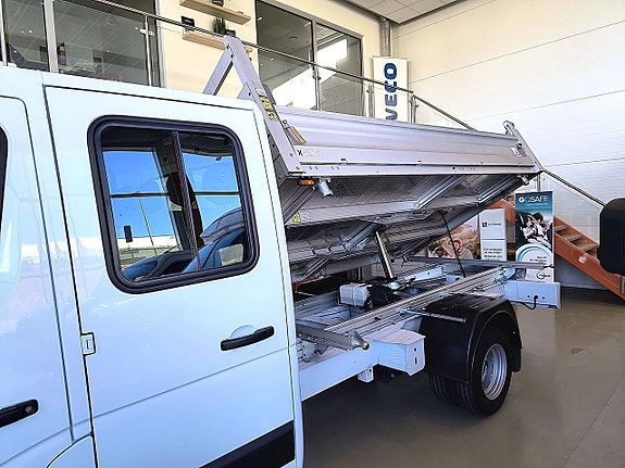 Nissan Interstar 5 of 5