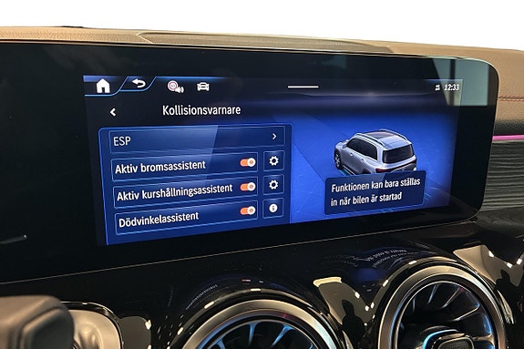 Mercedes-Benz EQB300 25 of 29