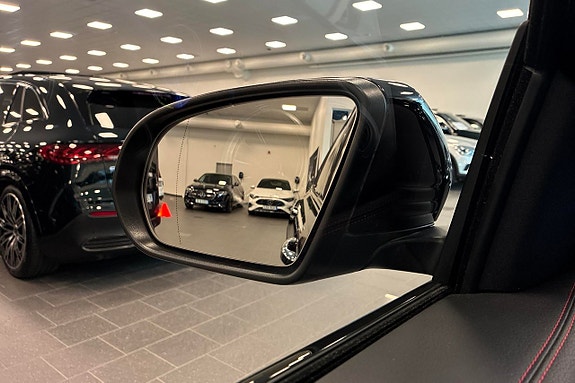Mercedes-Benz EQB300 15 of 29