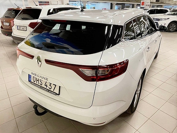 Renault Megane IV 3 of 5