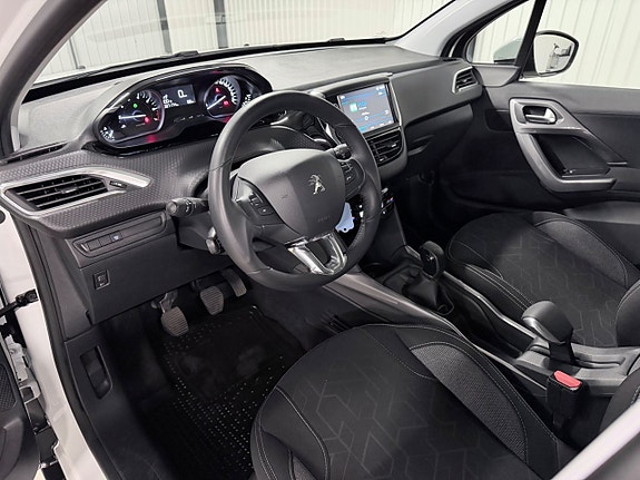 Peugeot 2008 9 of 30