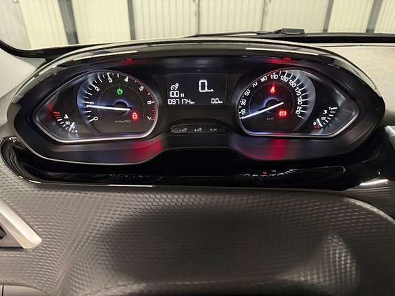 Peugeot 2008 13 of 30