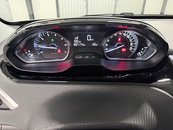 Peugeot 2008 15 of 30