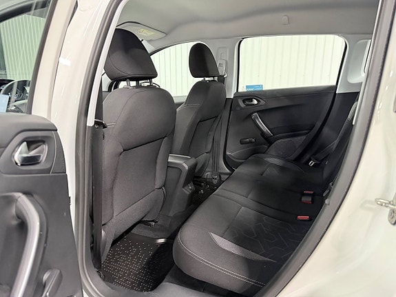 Peugeot 2008 13 of 30