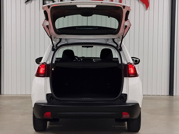 Peugeot 2008 28 of 30