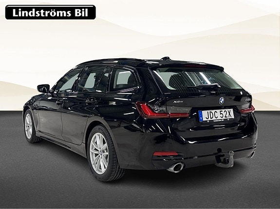 BMW 330e 4 of 25