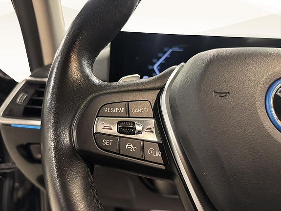 BMW 330e 19 of 25