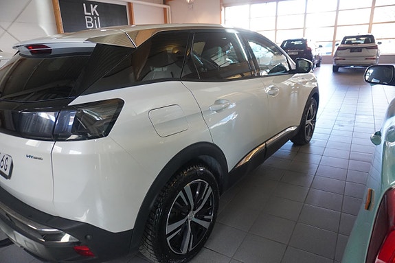 Peugeot 3008 3 of 5