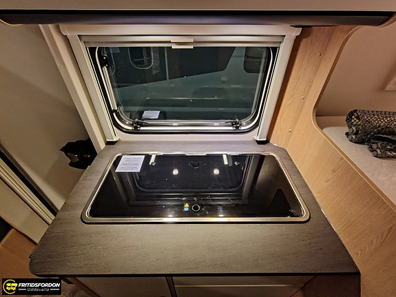 Sunlight Van V 67 S Adventure (Fiat) Smal och smidig 7 of 15