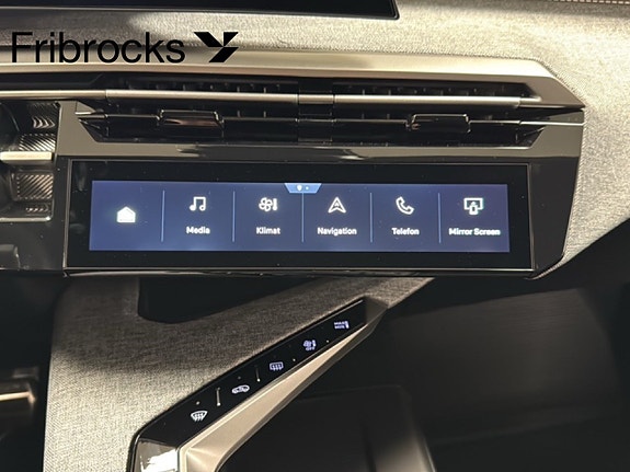 Peugeot e-5008 15 of 17