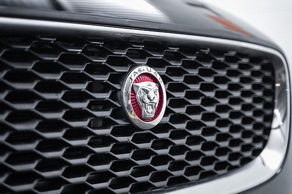Jaguar E-PACE 6 of 27