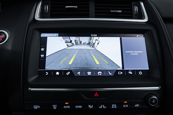 Jaguar E-PACE 20 of 27