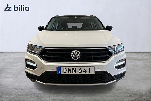 Volkswagen T-Roc 4 of 5