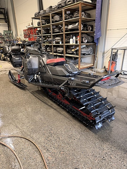 Ski-Doo Freeride STD 850 E-TEC 2 of 4