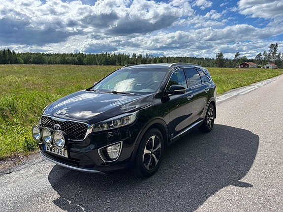 Kia Sorento 3 of 19