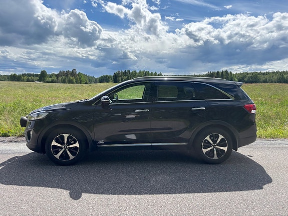 Kia Sorento 4 of 19