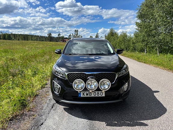 Kia Sorento 2 of 19