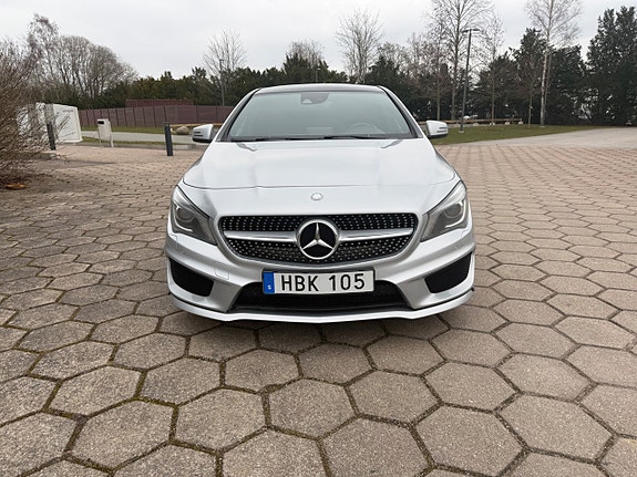 Mercedes-Benz CLA220 d 2 of 17