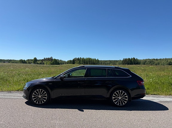 Skoda Superb 4 of 5