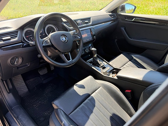 Skoda Superb 14 of 23