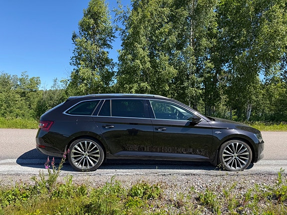 Skoda Superb 8 of 23