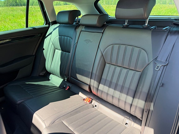 Skoda Superb 16 of 23