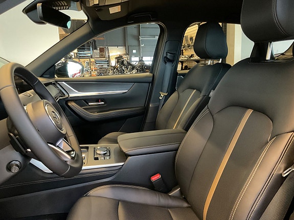 Mazda CX-60 11 of 15
