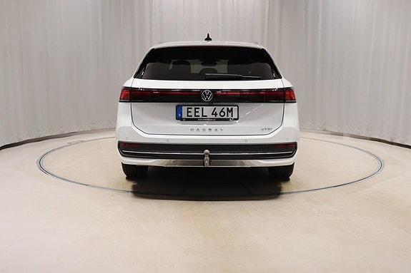 Volkswagen Passat 5 of 5