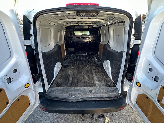 Ford Transit Connect 7 of 10