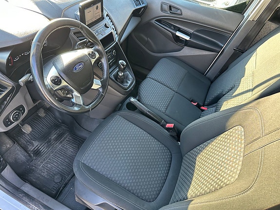 Ford Transit Connect 9 of 10