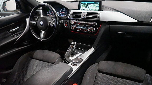 BMW 330i 19 of 22