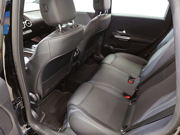 Mercedes-Benz B200 d 8 of 19