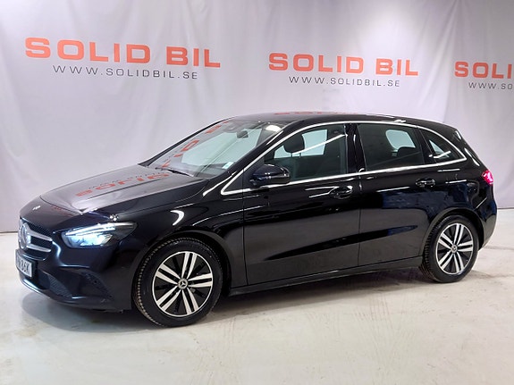 Mercedes-Benz B200 d 3 of 5