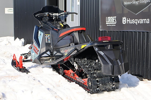 Polaris 650 INDY VR1 DYNAMIX 137" DEMO MOMSAD -26 5 of 10