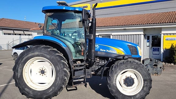 New Holland TS 135A EC