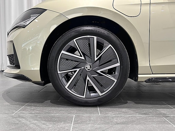 Skoda Superb 6 of 19