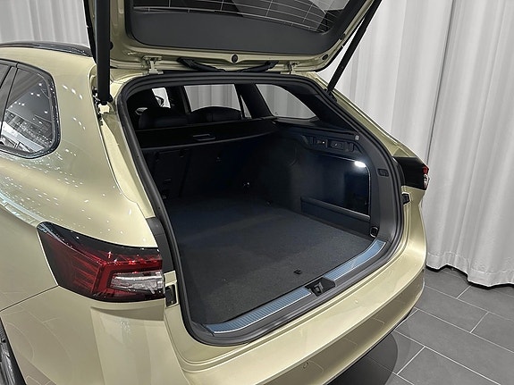 Skoda Superb 4 of 5