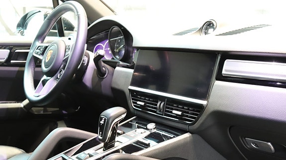 Porsche Cayenne 5 of 5