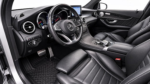 Mercedes-Benz GLC350 e 9 of 22