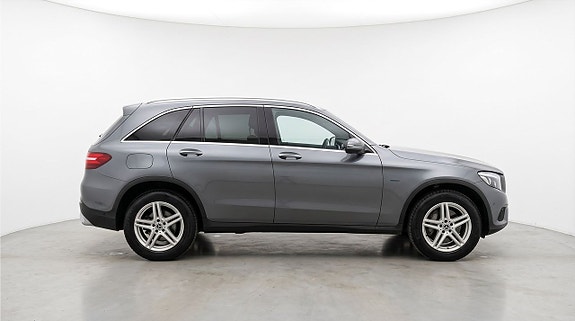 Mercedes-Benz GLC350 e 3 of 5