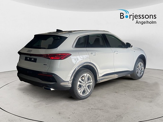 Audi Q5 3 of 5