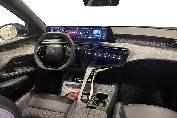 Peugeot e-3008 12 of 26